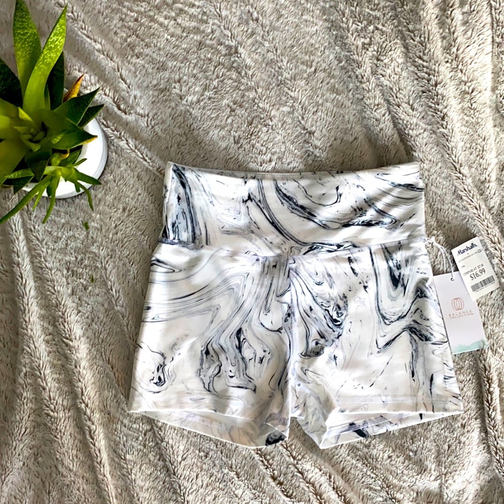 NWT Buttery Soft Balance Marbled Biker Shorts✨